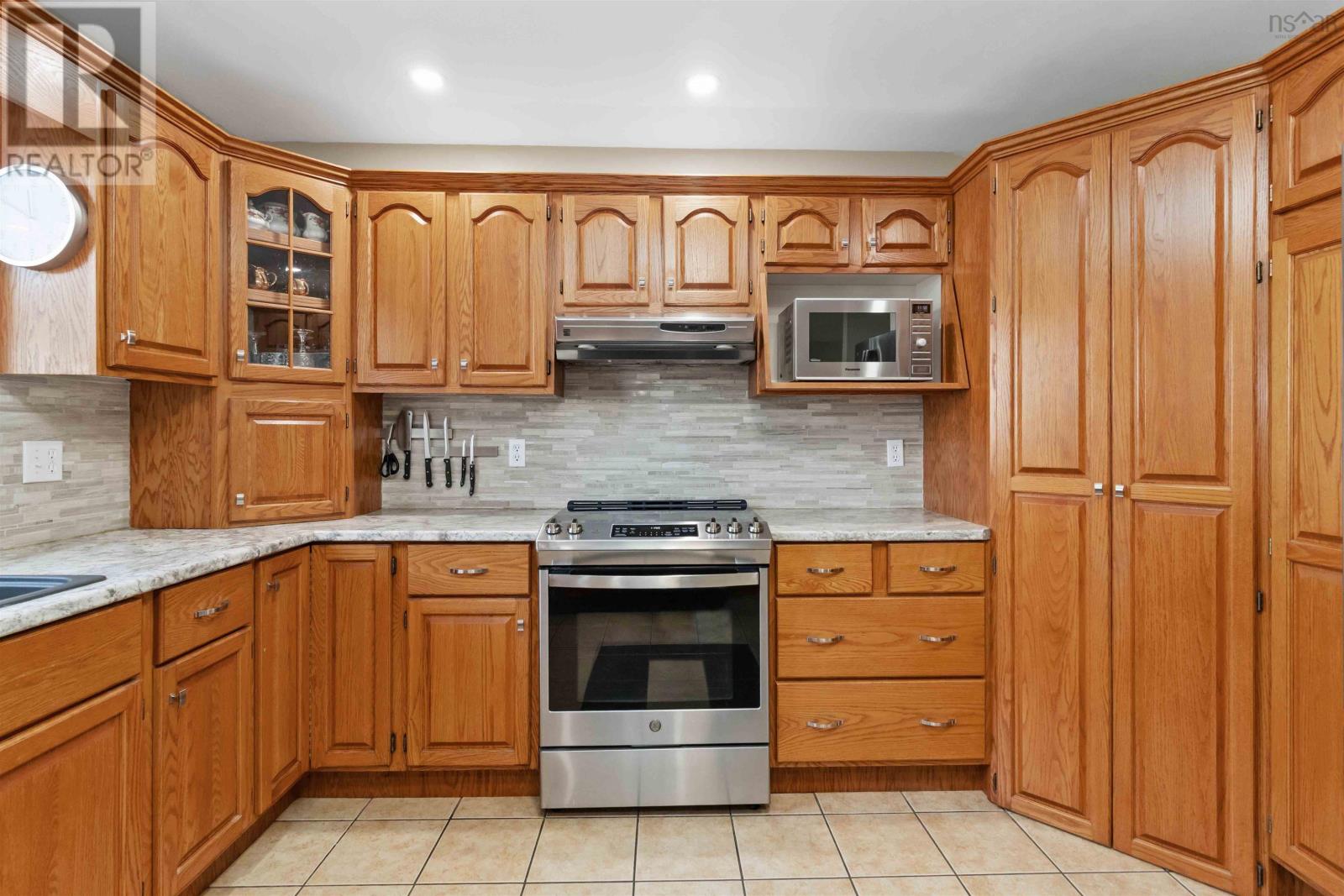 32 Hillview Drive, Dartmouth, Nova Scotia  B2W 6J2 - Photo 23 - 202506062