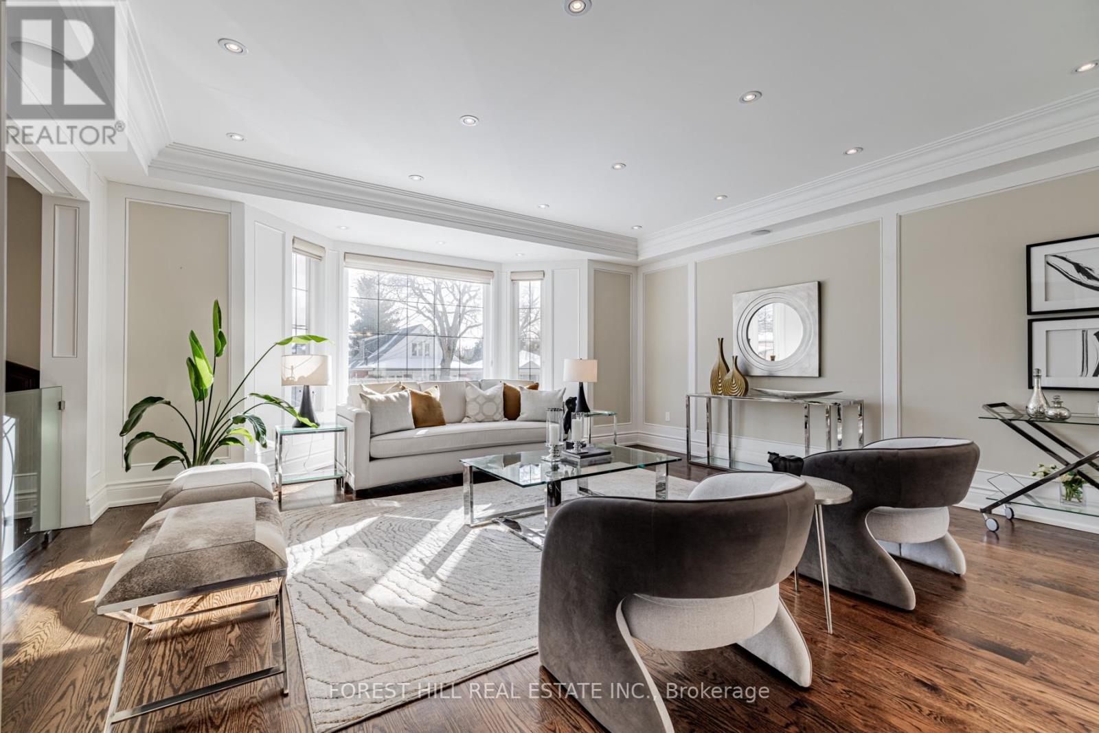 62 ATHABASKA AVENUE, Toronto, Ontario