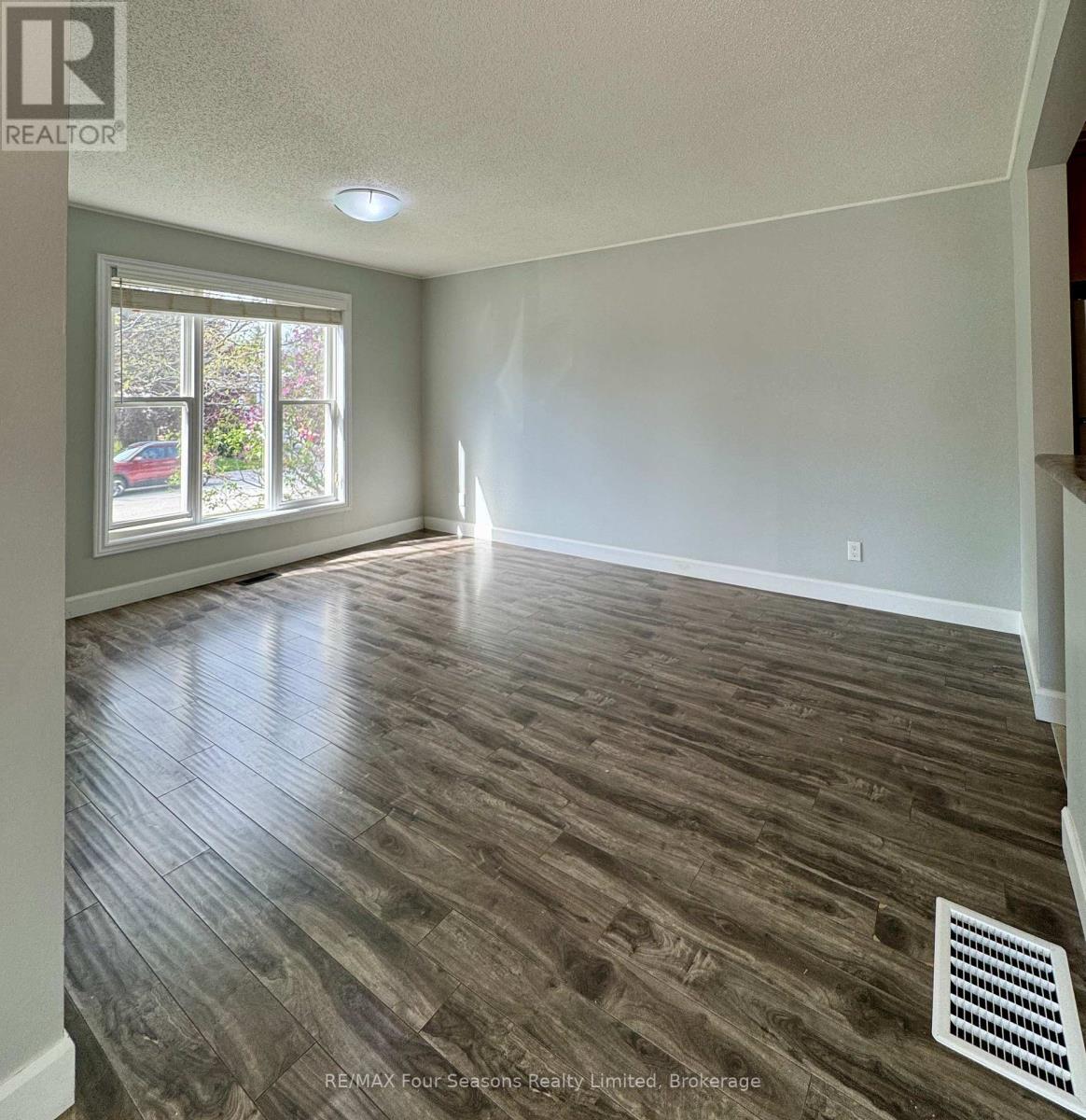 Upper - 19 Godden Street, Collingwood, Ontario  L9Y 4S5 - Photo 12 - S12046982