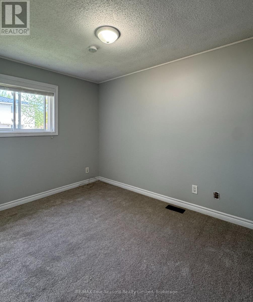 Upper - 19 Godden Street, Collingwood, Ontario  L9Y 4S5 - Photo 7 - S12046982