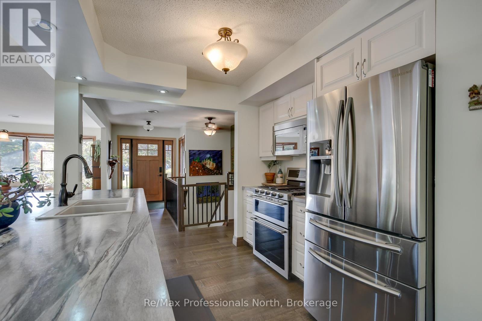 324 Bethune Drive N, Gravenhurst, Ontario  P1P 1B8 - Photo 26 - X12047021