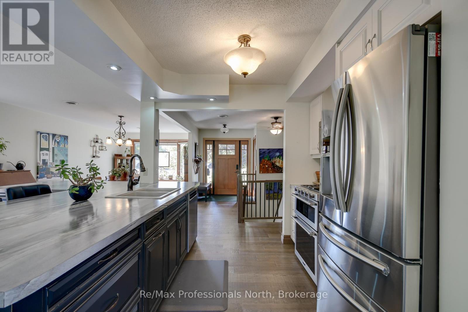 324 Bethune Drive N, Gravenhurst, Ontario  P1P 1B8 - Photo 27 - X12047021