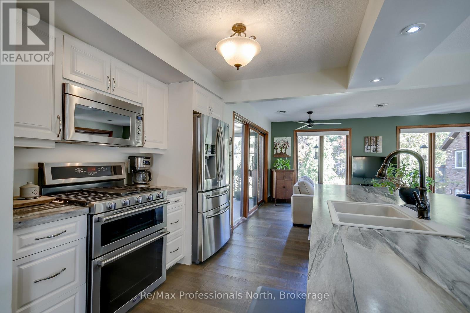324 Bethune Drive N, Gravenhurst, Ontario  P1P 1B8 - Photo 28 - X12047021