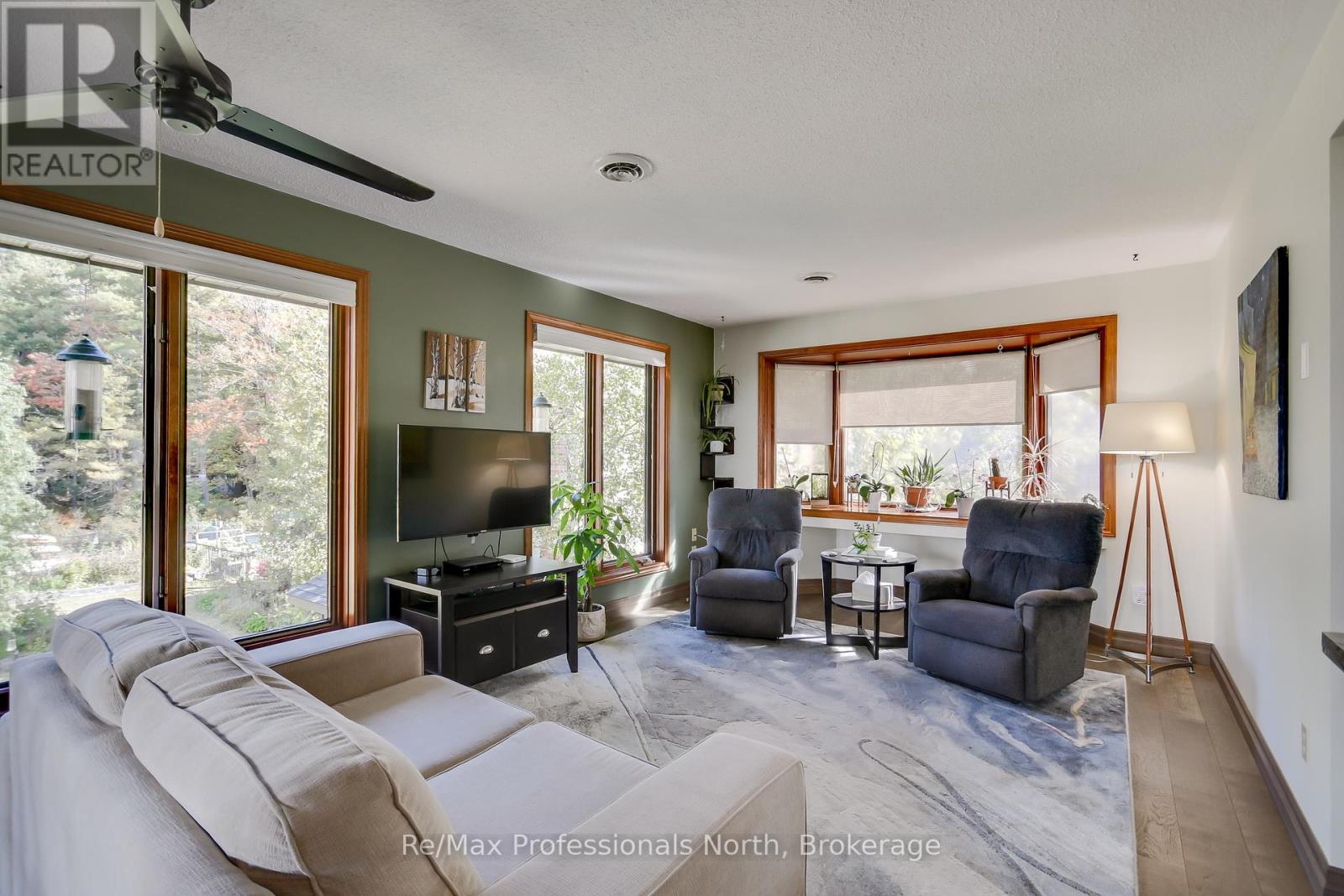 324 Bethune Drive N, Gravenhurst, Ontario  P1P 1B8 - Photo 29 - X12047021