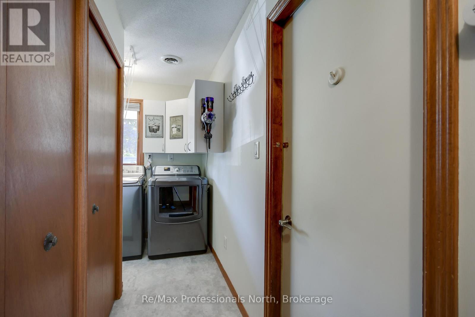 324 Bethune Drive N, Gravenhurst, Ontario  P1P 1B8 - Photo 35 - X12047021