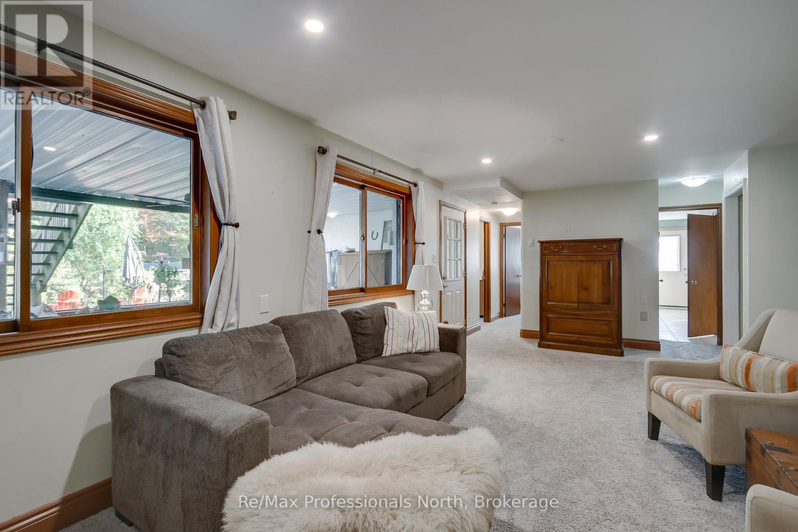 324 Bethune Drive N, Gravenhurst, Ontario  P1P 1B8 - Photo 43 - X12047021
