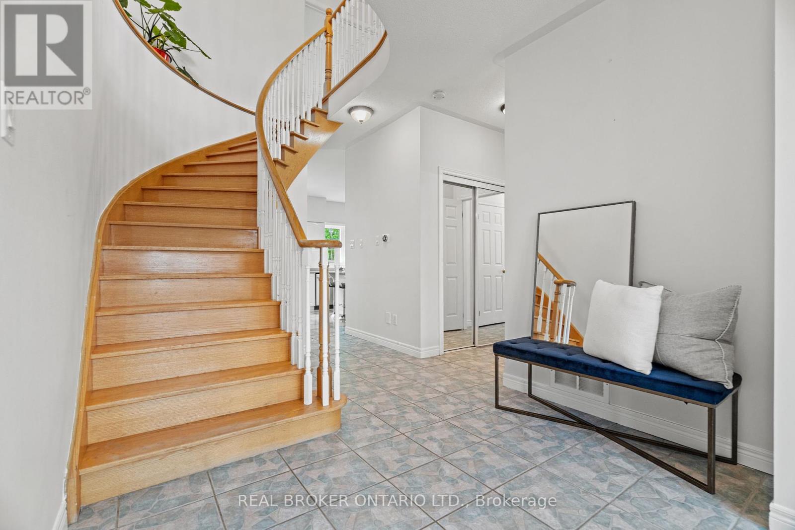 Property at 118 BAYVIEW AVENUE image 5