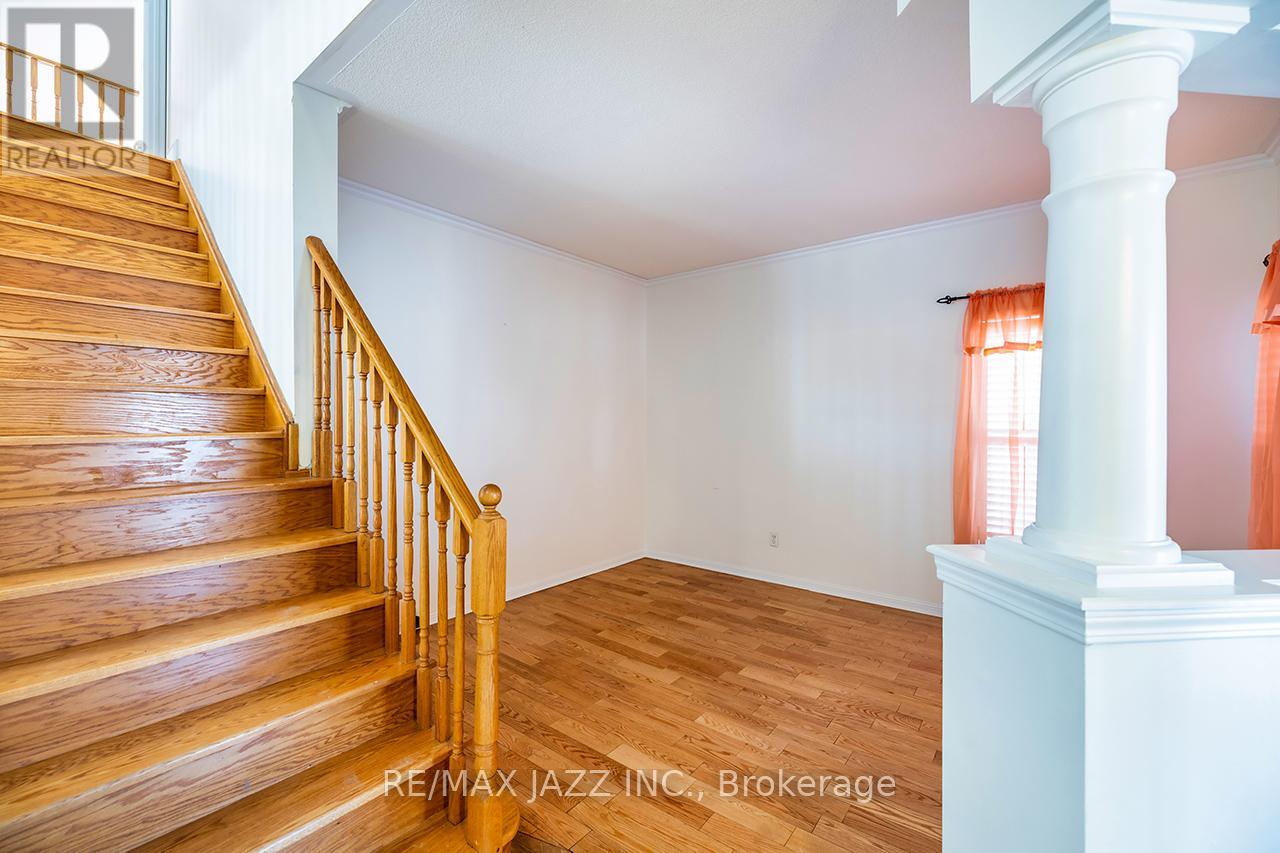 9 Tom Edwards Drive, Whitby, Ontario  L1R 2R4 - Photo 16 - E12037711