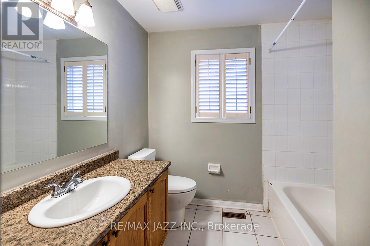9 Tom Edwards Drive, Whitby, Ontario  L1R 2R4 - Photo 23 - E12037711