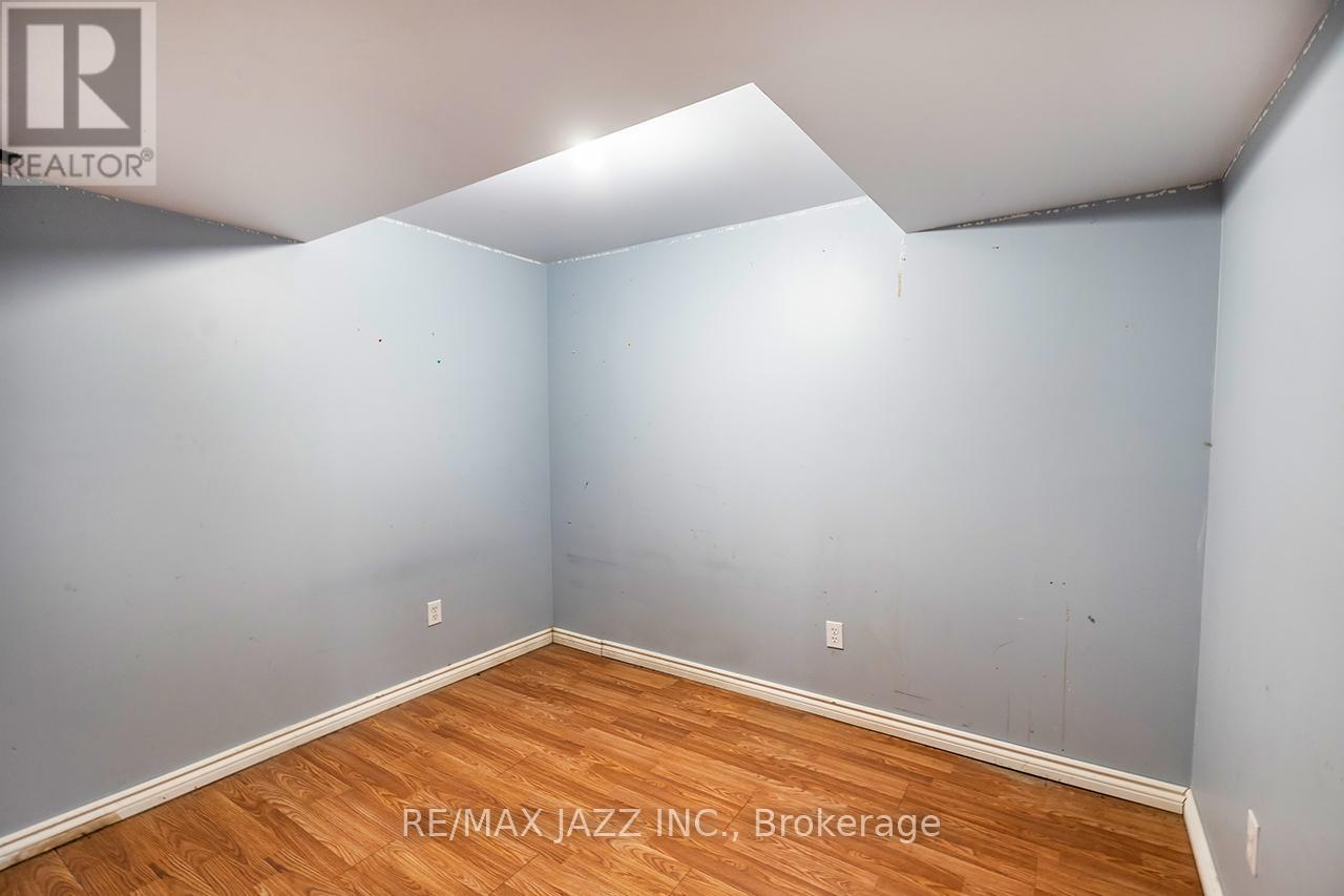 9 Tom Edwards Drive, Whitby, Ontario  L1R 2R4 - Photo 34 - E12037711