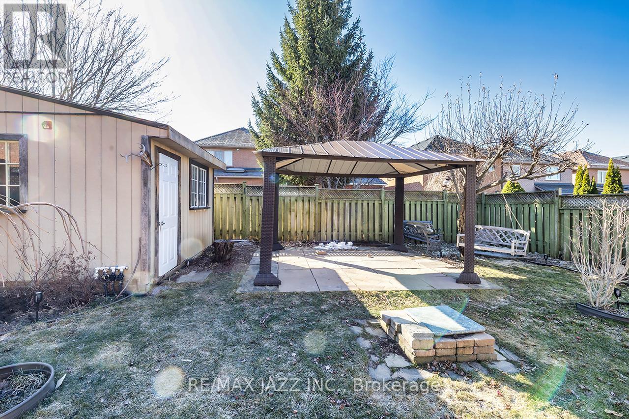 9 Tom Edwards Drive, Whitby, Ontario  L1R 2R4 - Photo 39 - E12037711