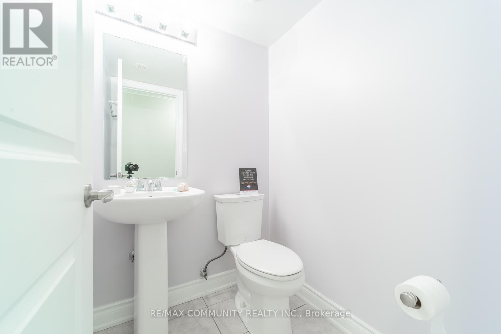 79 - 100 Parrotta Drive, Toronto (Humberlea-Pelmo Park), Ontario  M9M 0B5 - Photo 15 - W12046980