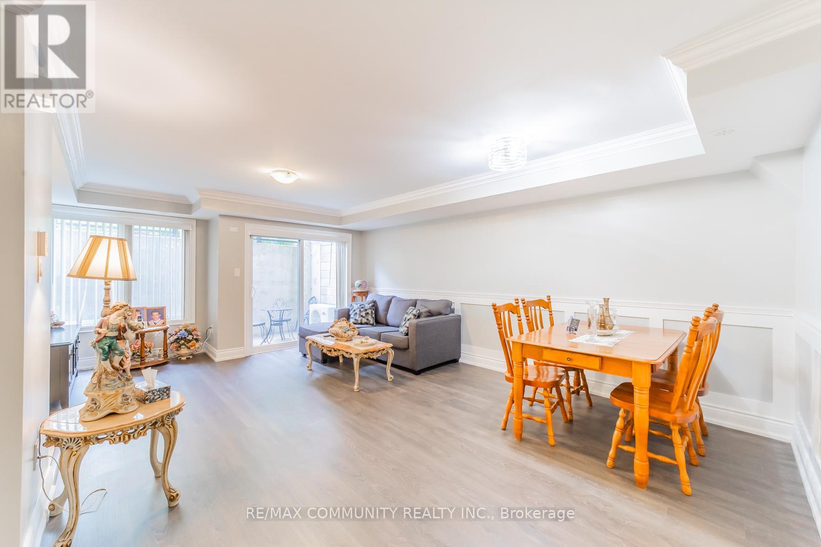 79 - 100 Parrotta Drive, Toronto (Humberlea-Pelmo Park), Ontario  M9M 0B5 - Photo 9 - W12046980