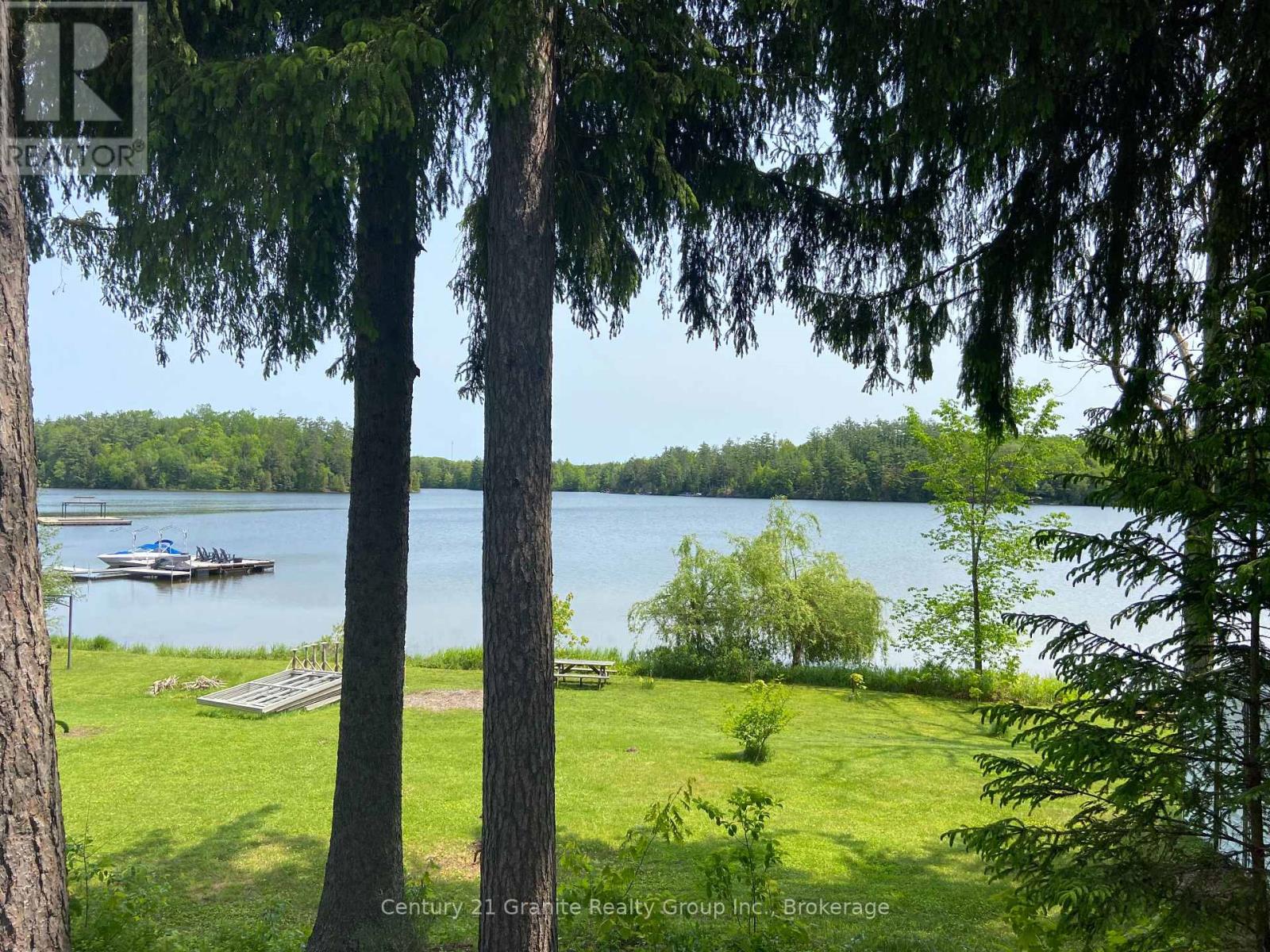 1034 Mariposa Lane, Minden Hills, Ontario  K0M 2K0 - Photo 3 - X12031618