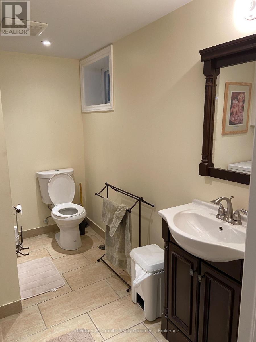 1034 Mariposa Lane, Minden Hills, Ontario  K0M 2K0 - Photo 33 - X12031618