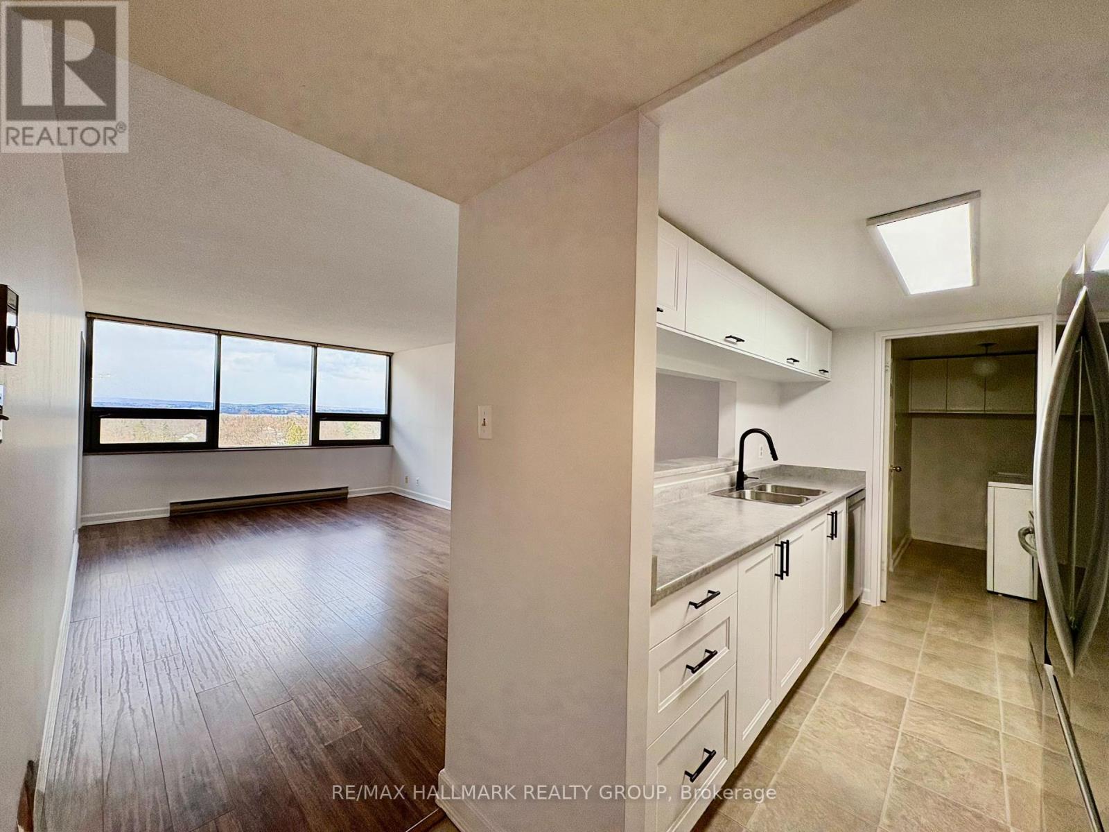 Property at 605 - 2019 CARLING AVENUE N image 5