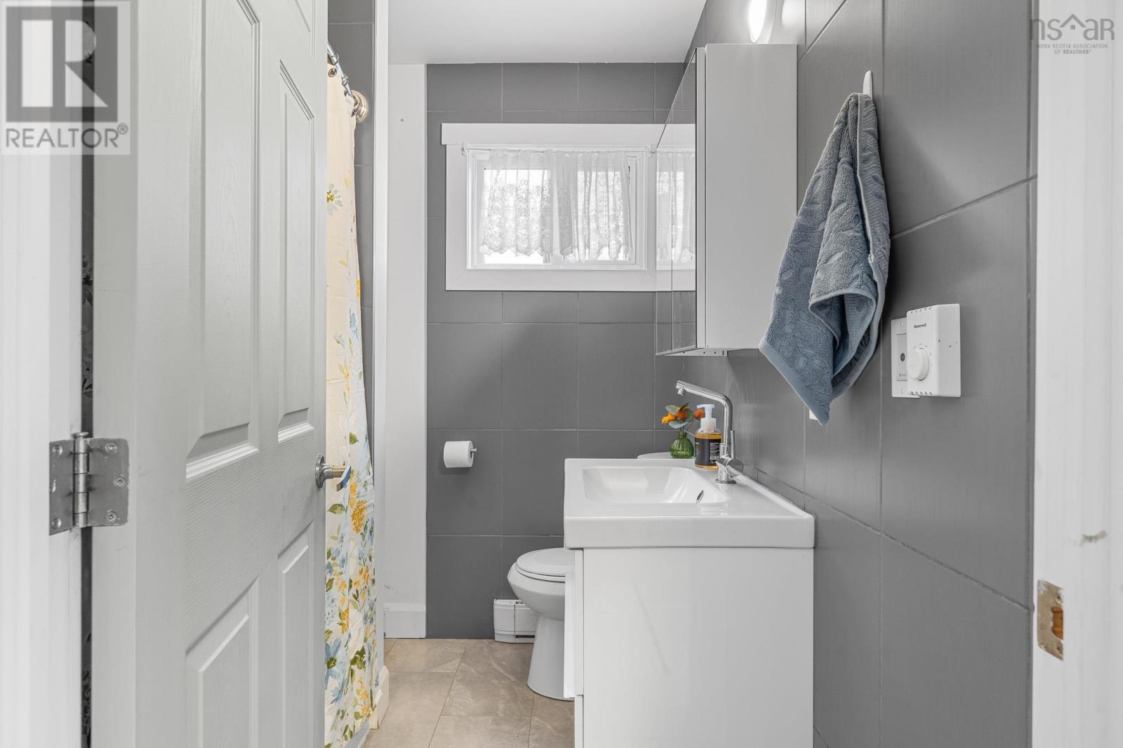 140 Cherry Brook Road, Dartmouth, Nova Scotia  B2Z 1A6 - Photo 32 - 202505836