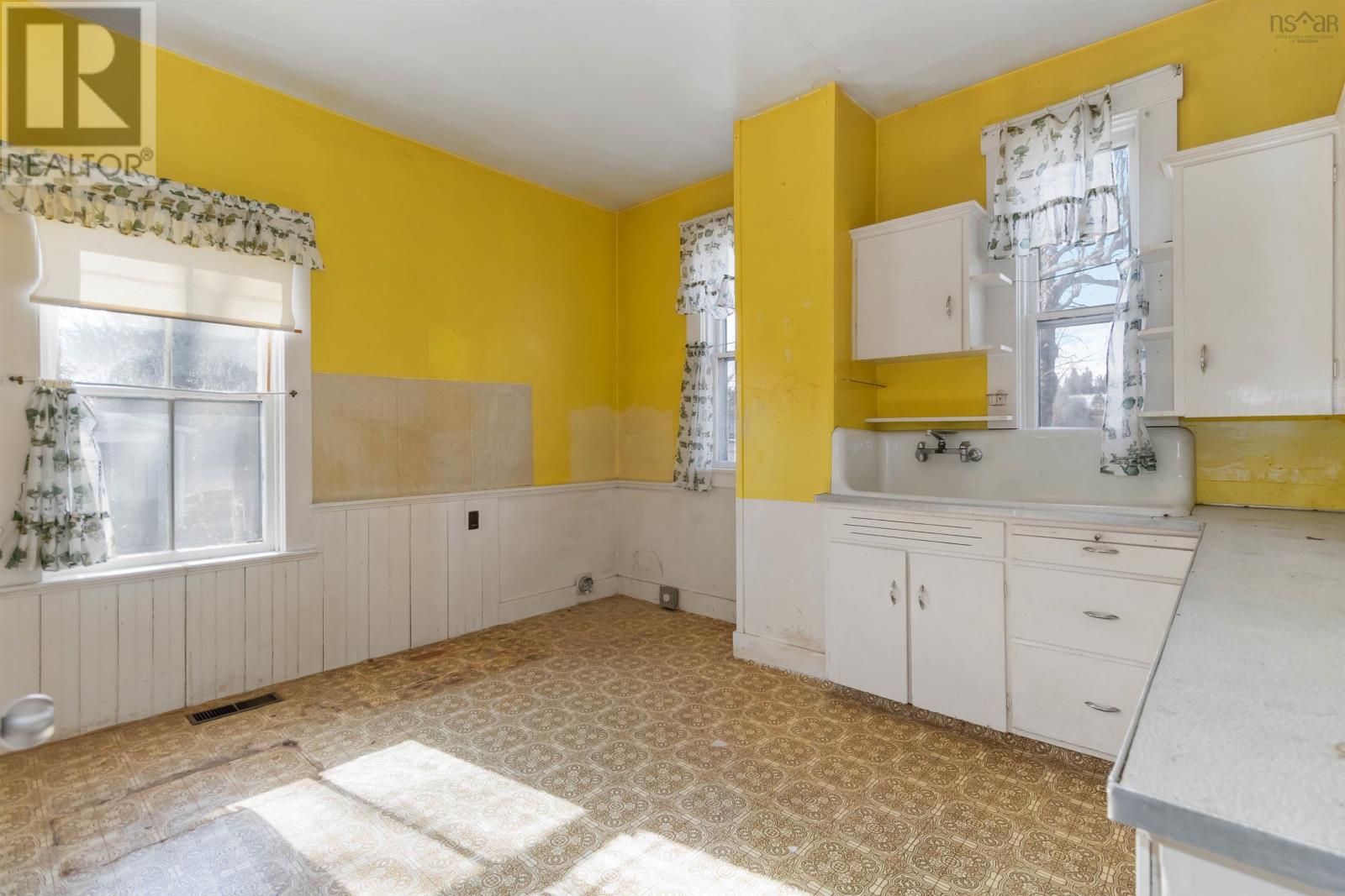 21 Green Street, Lunenburg, Nova Scotia  B0J 2C0 - Photo 11 - 202506088