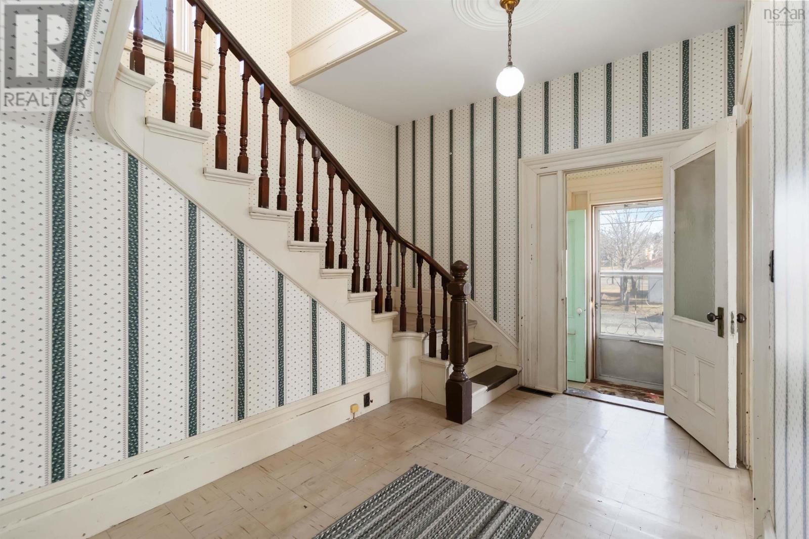 21 Green Street, Lunenburg, Nova Scotia  B0J 2C0 - Photo 6 - 202506088