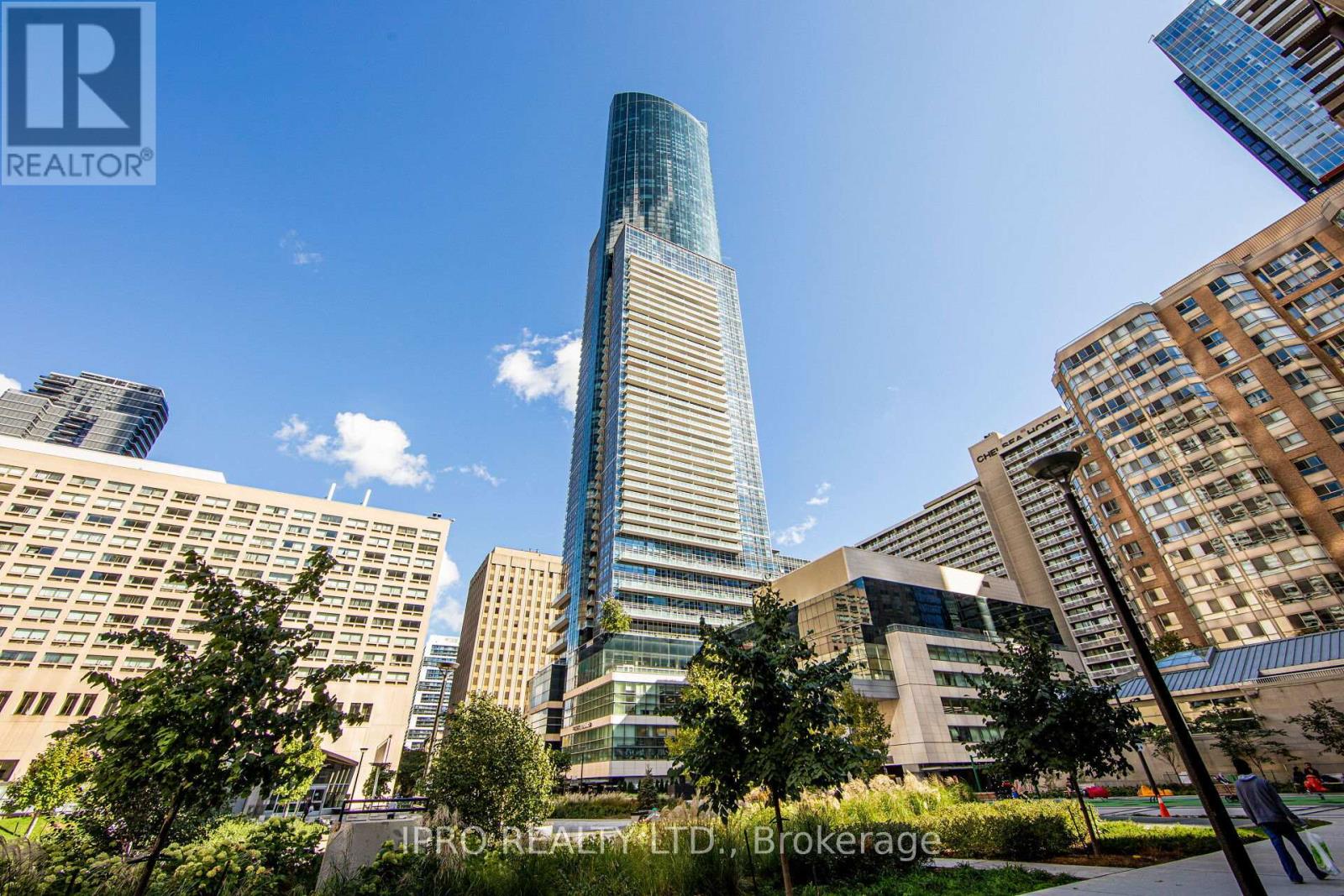 708 - 386 YONGE STREET, Toronto, Ontario
