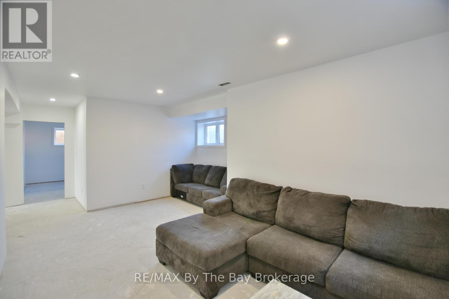 16 Culham Trail, Wasaga Beach, Ontario  L9Z 0C6 - Photo 20 - S12047025
