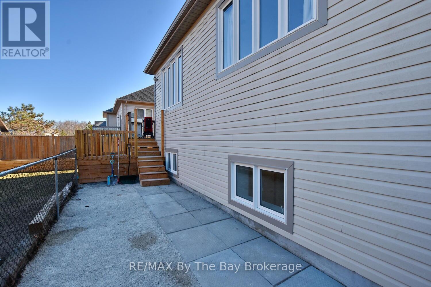 16 Culham Trail, Wasaga Beach, Ontario  L9Z 0C6 - Photo 21 - S12047025