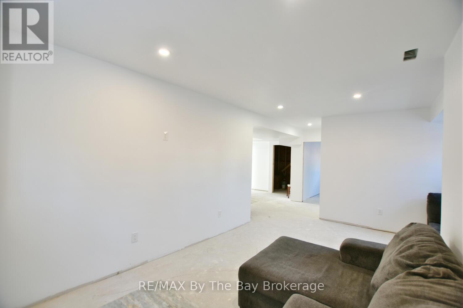 16 Culham Trail, Wasaga Beach, Ontario  L9Z 0C6 - Photo 29 - S12047025