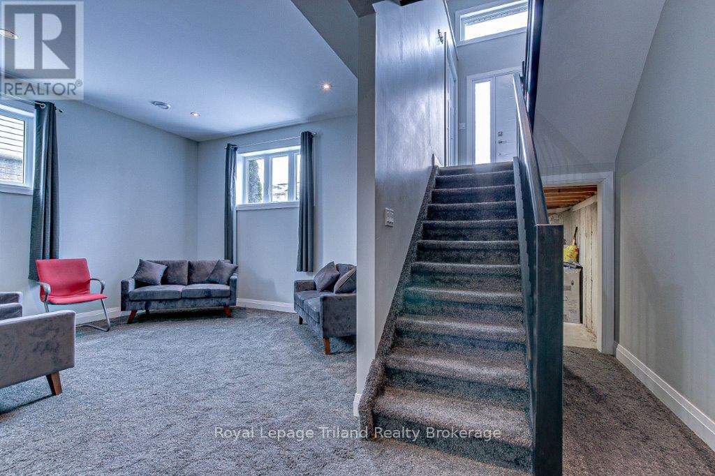 62 Brown Street, Aylmer, Ontario  N5H 3G6 - Photo 14 - X12047060