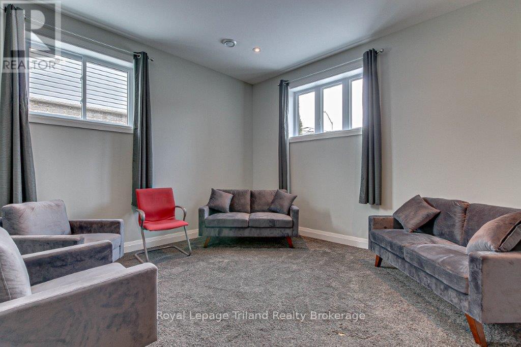 62 Brown Street, Aylmer, Ontario  N5H 3G6 - Photo 15 - X12047060