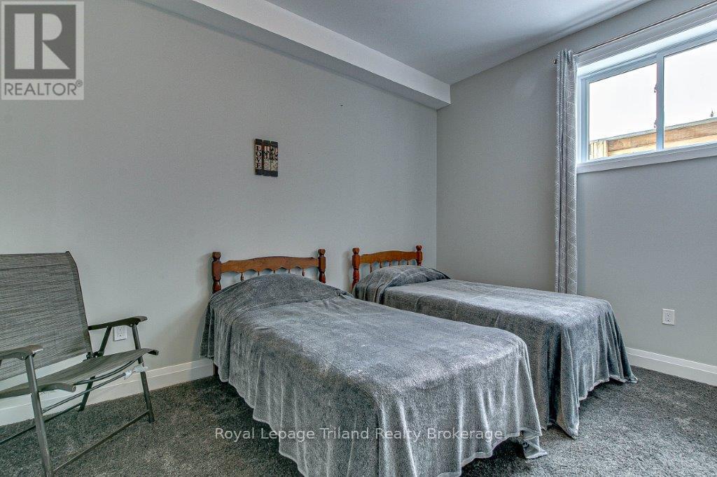62 Brown Street, Aylmer, Ontario  N5H 3G6 - Photo 17 - X12047060