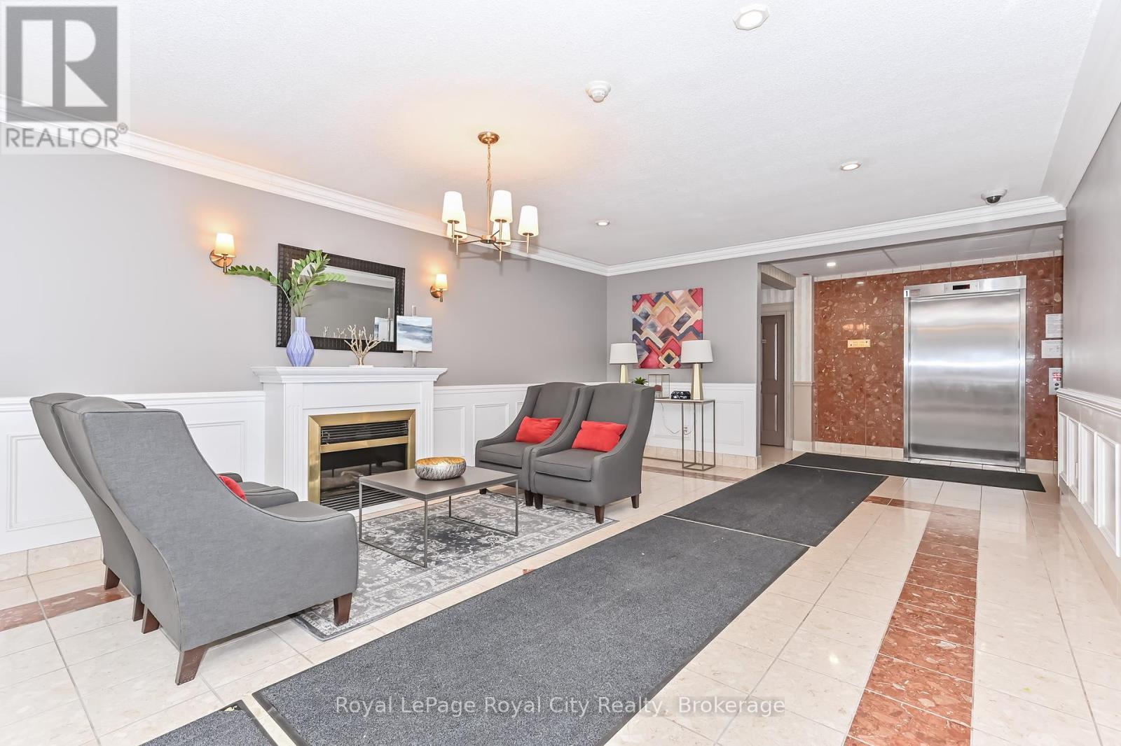 Property at 104 - 60 WYNDHAM STREET S image 5