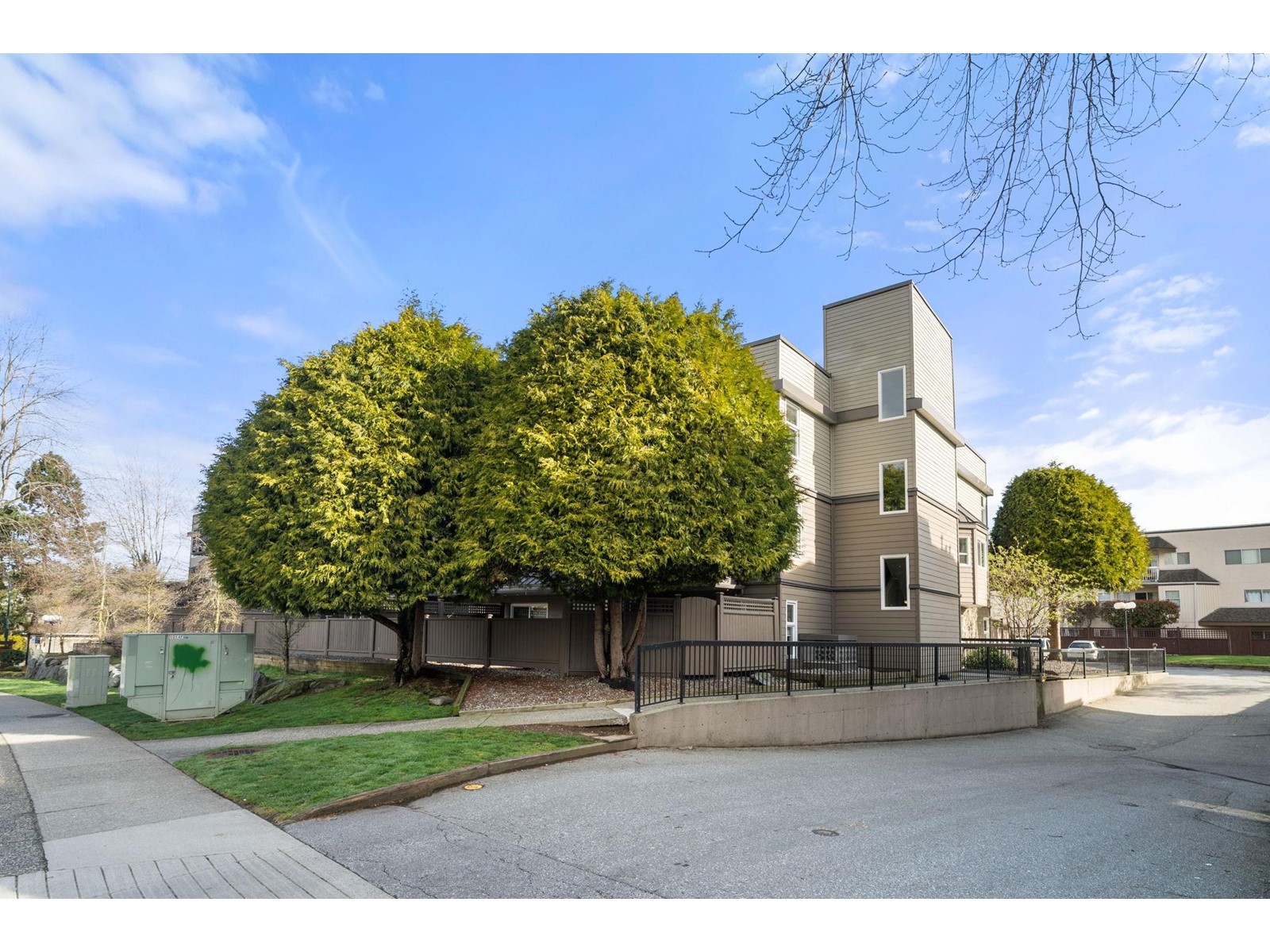 2 1870 E Southmere Crescent, Surrey, British Columbia  V4A 7A3 - Photo 29 - R2980729