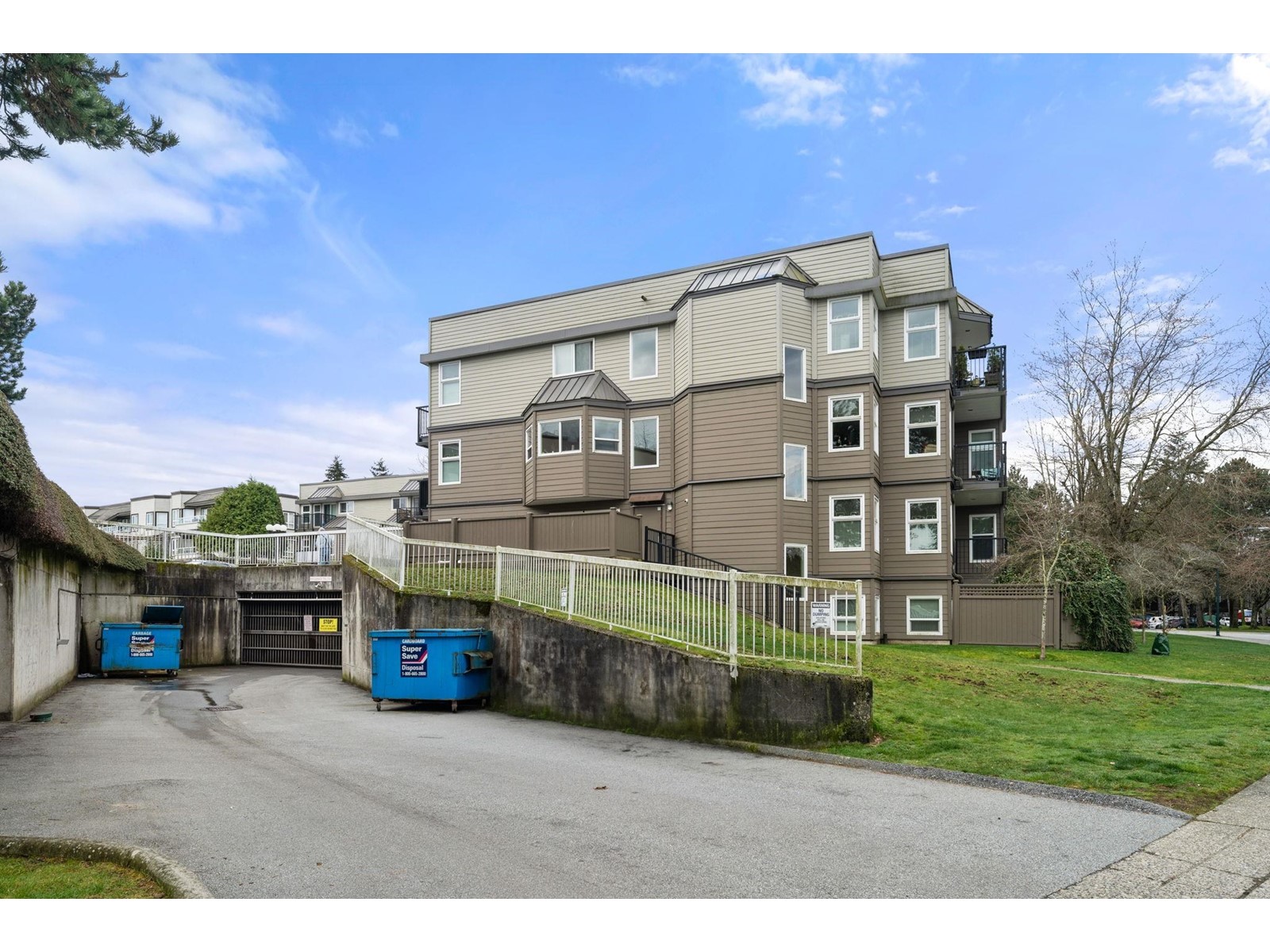 2 1870 E Southmere Crescent, Surrey, British Columbia  V4A 7A3 - Photo 38 - R2980729
