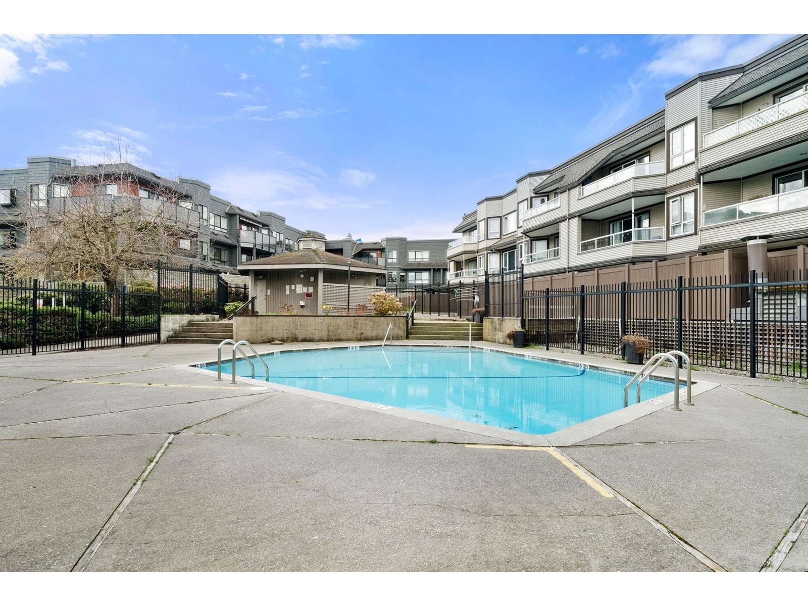 2 1870 E Southmere Crescent, Surrey, British Columbia  V4A 7A3 - Photo 40 - R2980729