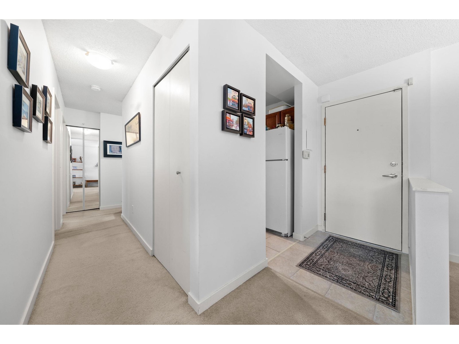 Property at 2 1870 E SOUTHMERE CRESCENT image 2