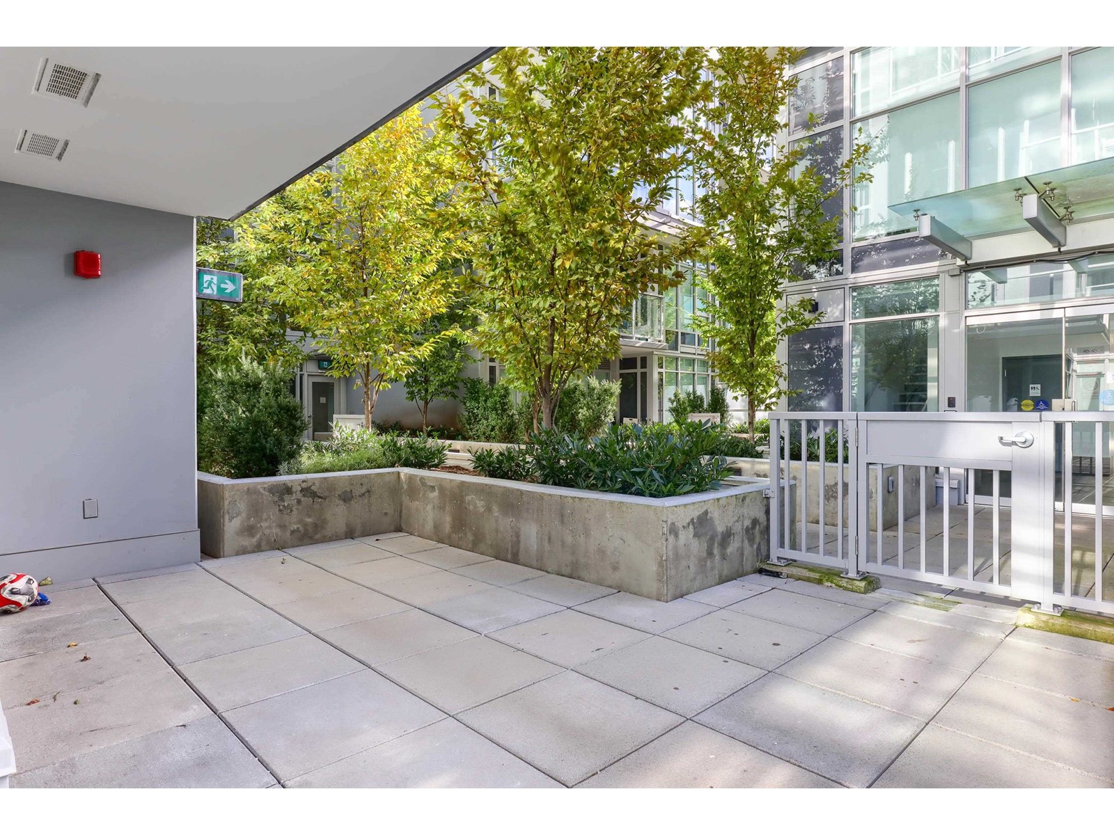 317 13350 Central Avenue, Surrey, British Columbia  V3T 0S1 - Photo 6 - R2982027