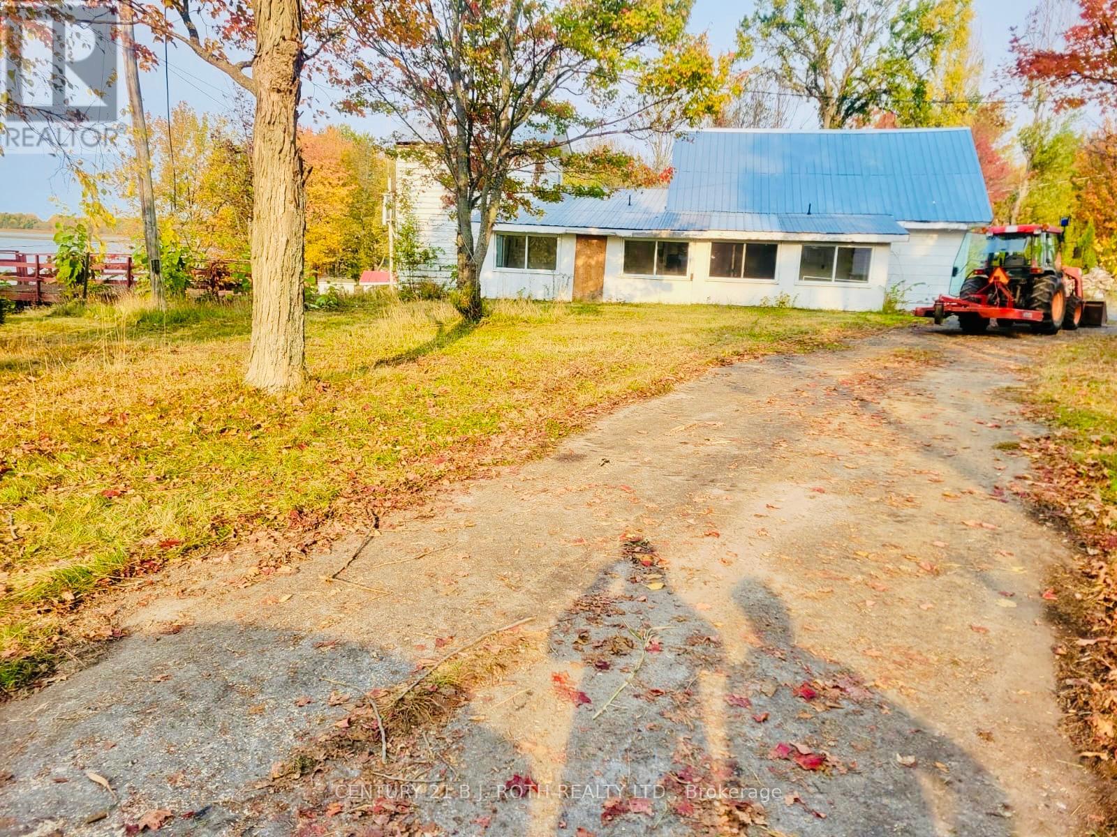 270 Pierre Road, West Nipissing (Sturgeon Falls), Ontario  P2B 2W8 - Photo 9 - X12047062