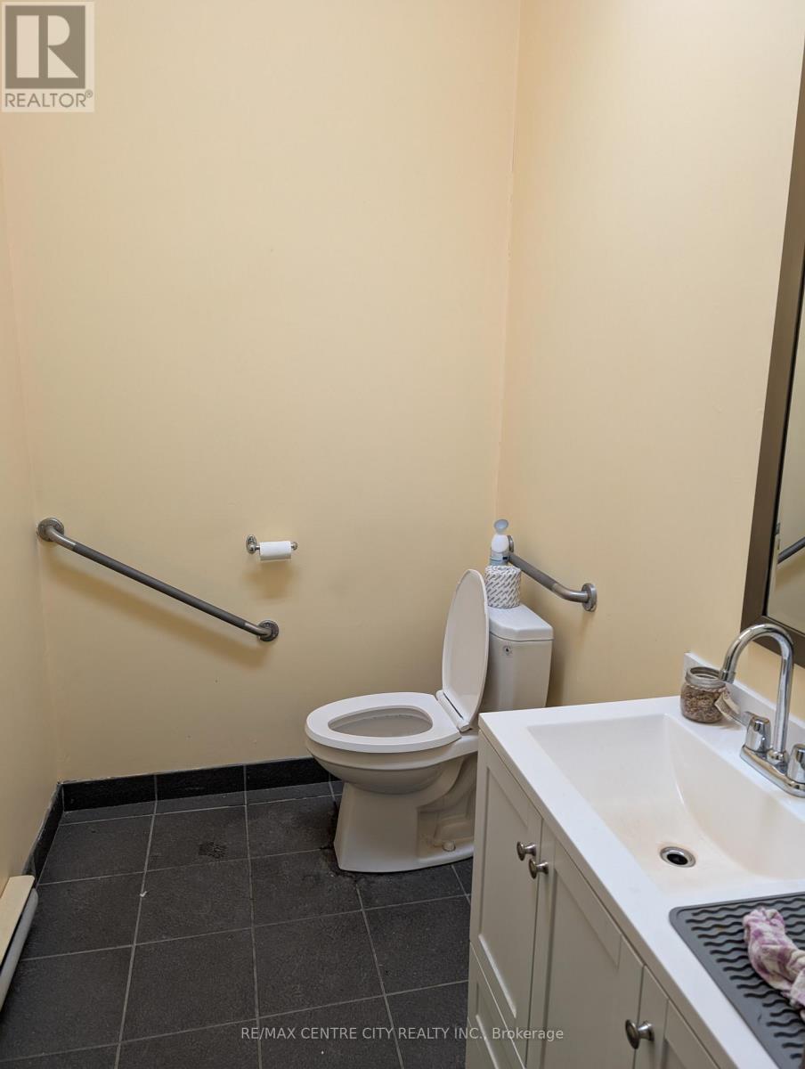 2350b Holder Place, London, Ontario  N5V 3Z9 - Photo 5 - X12047088