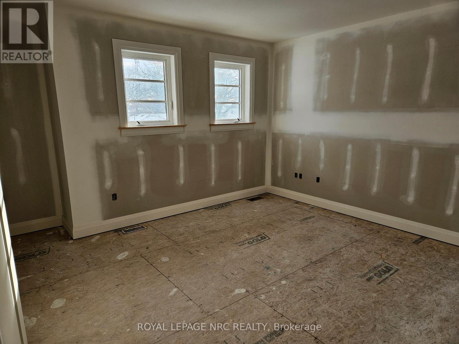 4705 Lee Avenue, Niagara Falls (Ascot), Ontario  L2H 1M7 - Photo 12 - X11956911