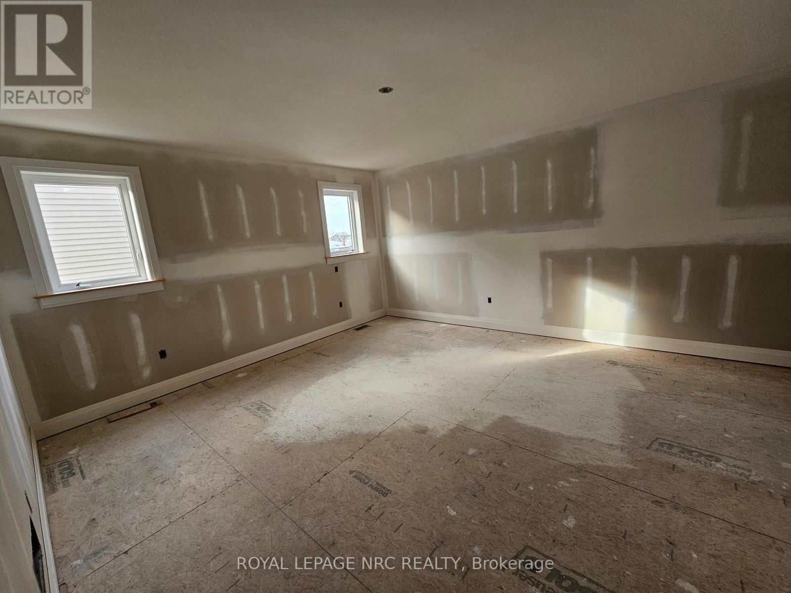 4705 Lee Avenue, Niagara Falls (Ascot), Ontario  L2H 1M7 - Photo 9 - X11956911