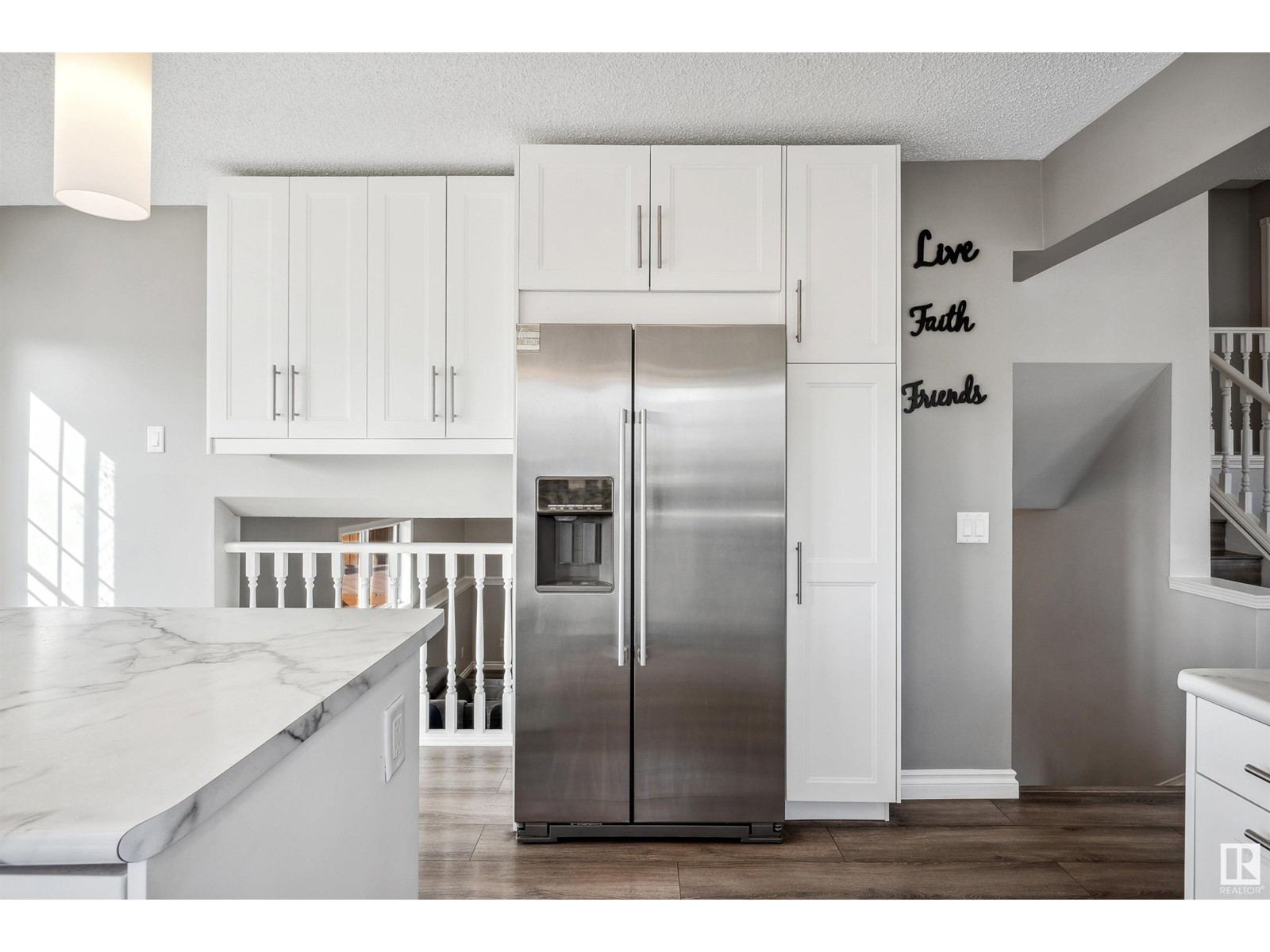 Property at 3511 40 AV NW image 4