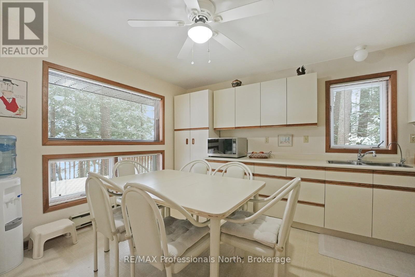 1035 Violet Lane, Dysart Et Al, Ontario  K0M 1S0 - Photo 22 - X12047101