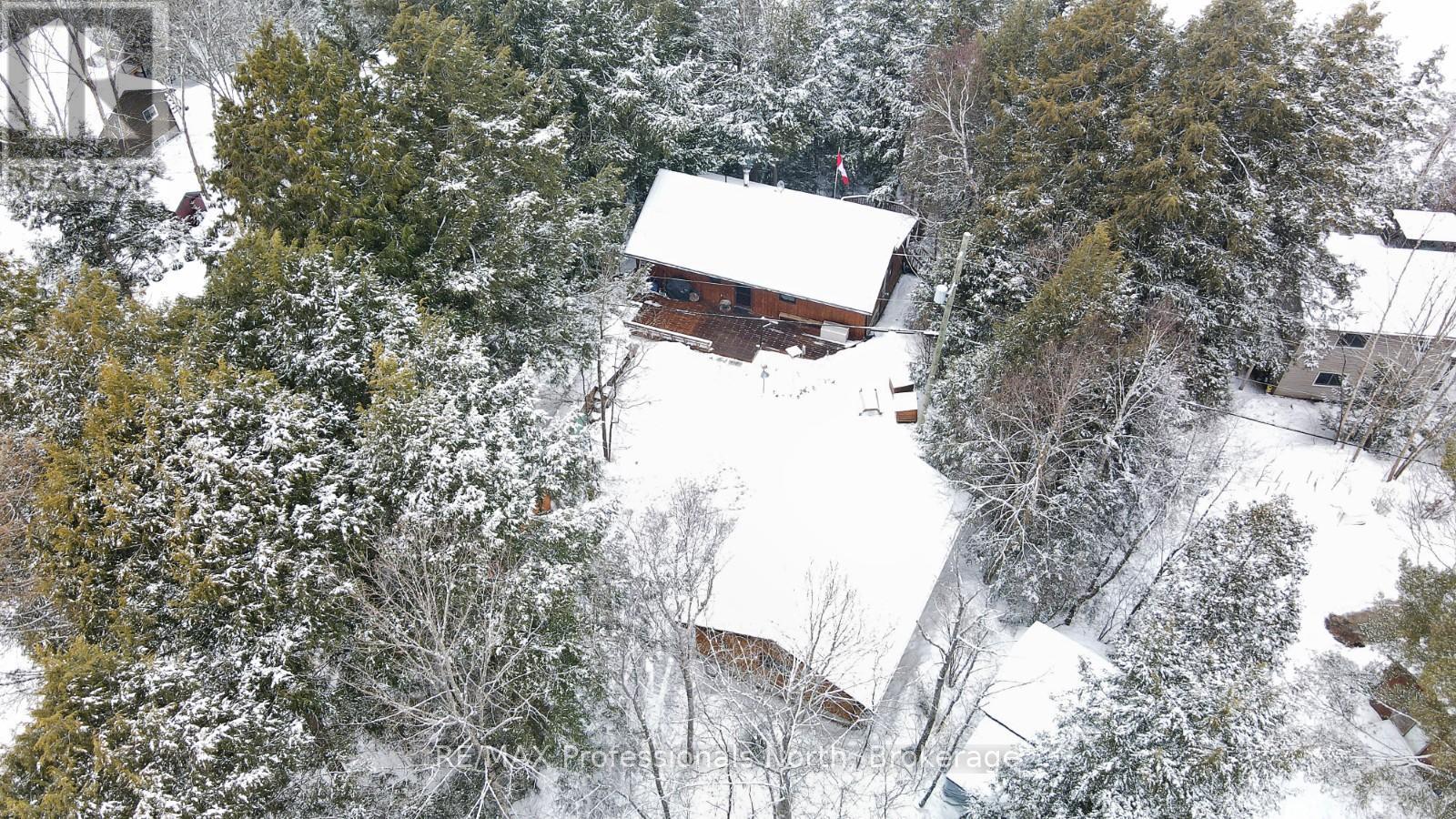 1035 Violet Lane, Dysart Et Al, Ontario  K0M 1S0 - Photo 34 - X12047101