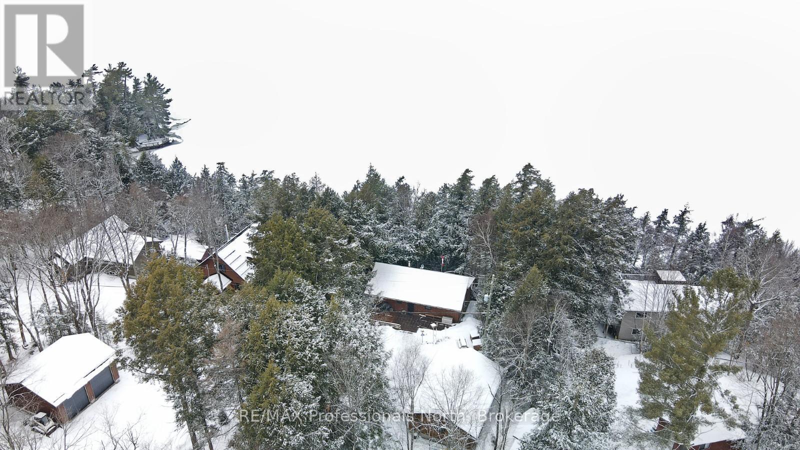 1035 Violet Lane, Dysart Et Al, Ontario  K0M 1S0 - Photo 35 - X12047101