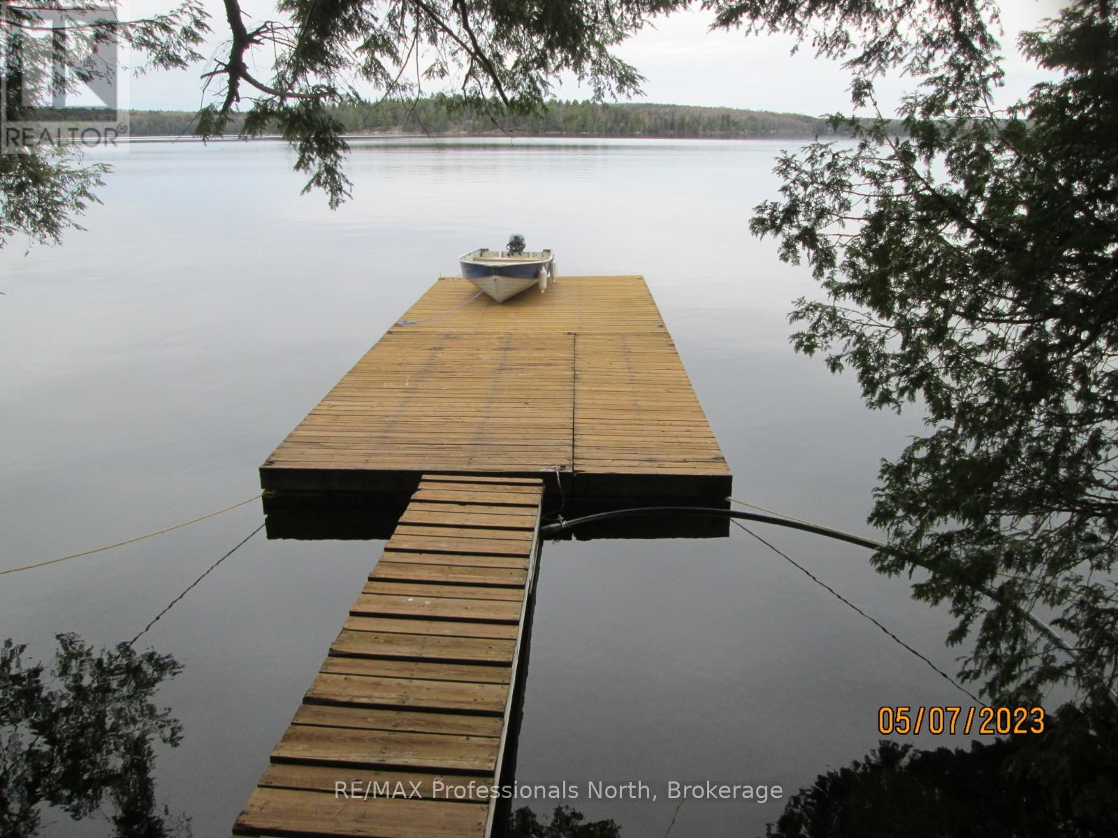 1035 Violet Lane, Dysart Et Al, Ontario  K0M 1S0 - Photo 38 - X12047101