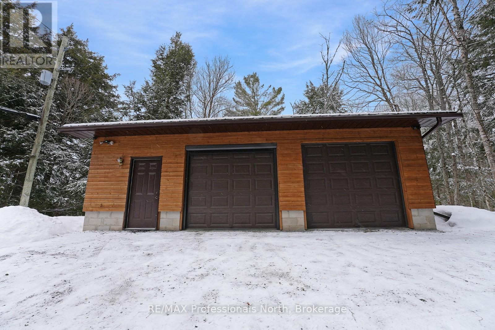 1035 Violet Lane, Dysart Et Al, Ontario  K0M 1S0 - Photo 39 - X12047101