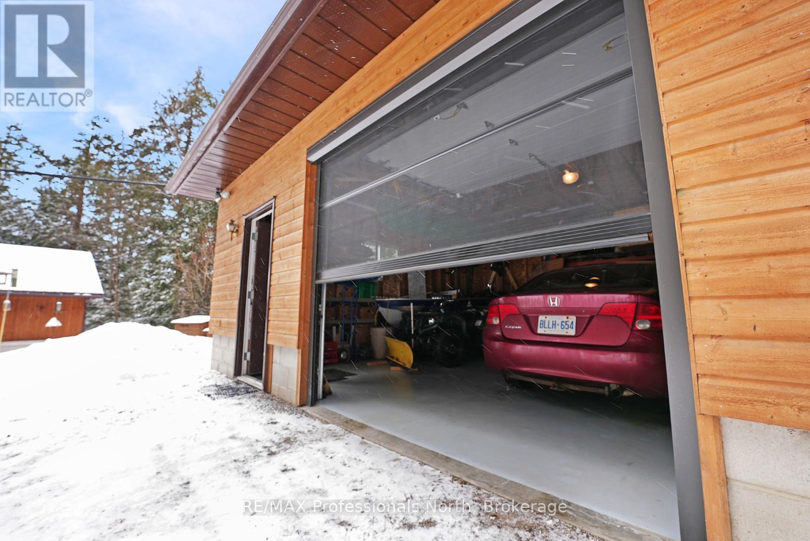 1035 Violet Lane, Dysart Et Al, Ontario  K0M 1S0 - Photo 40 - X12047101