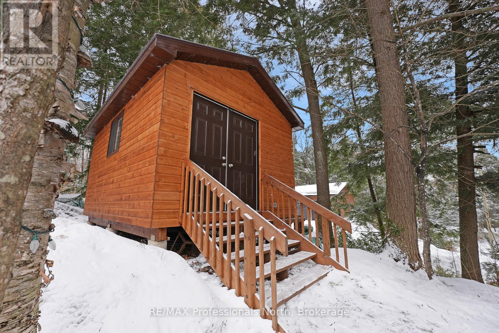 1035 Violet Lane, Dysart Et Al, Ontario  K0M 1S0 - Photo 41 - X12047101