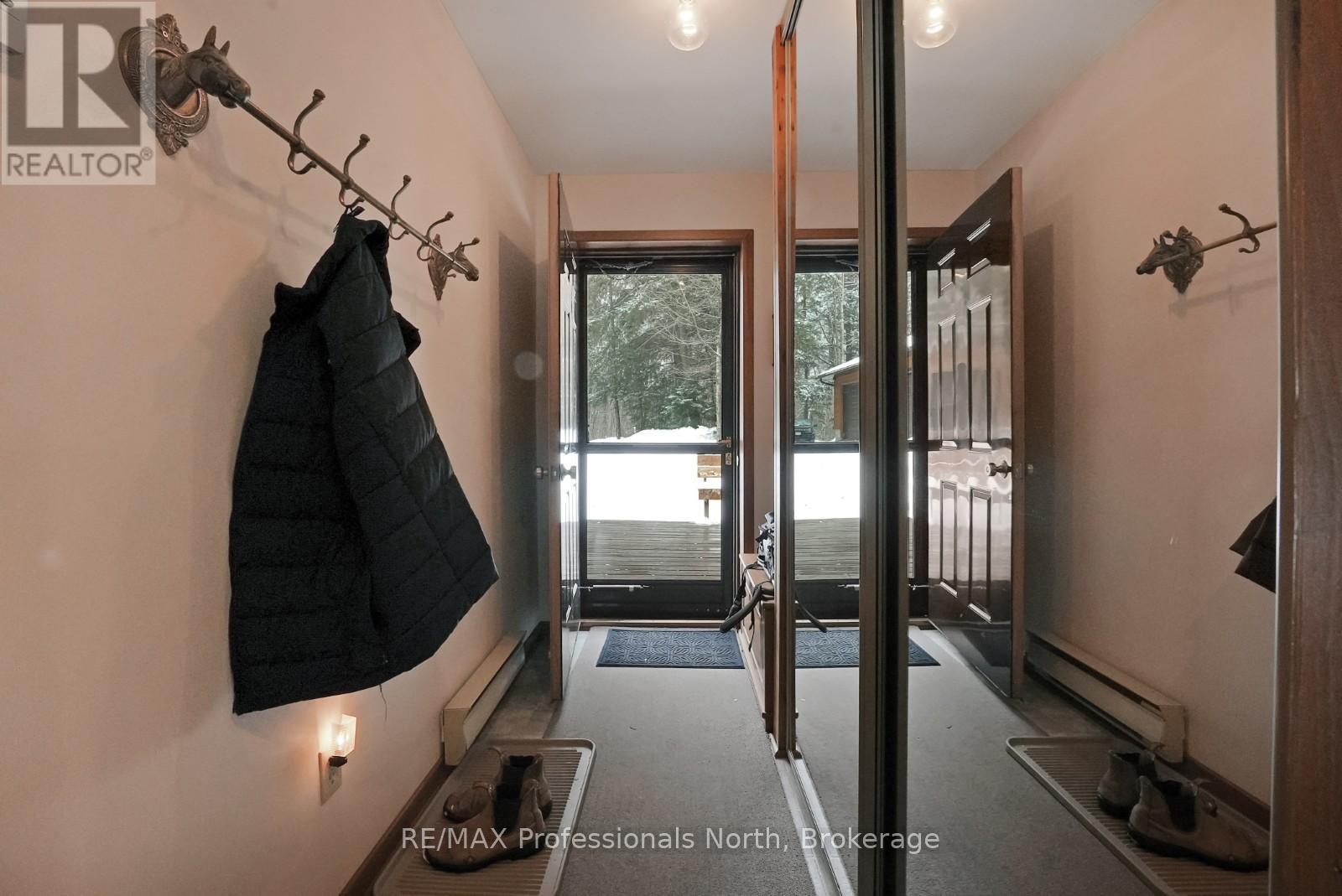 1035 Violet Lane, Dysart Et Al, Ontario  K0M 1S0 - Photo 6 - X12047101