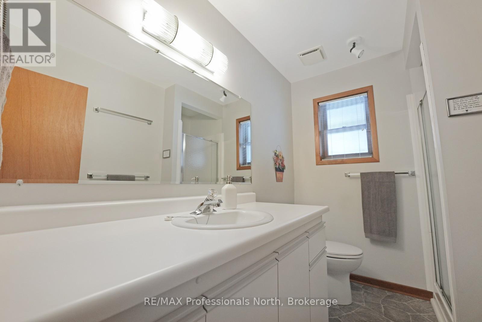 1035 Violet Lane, Dysart Et Al, Ontario  K0M 1S0 - Photo 9 - X12047101